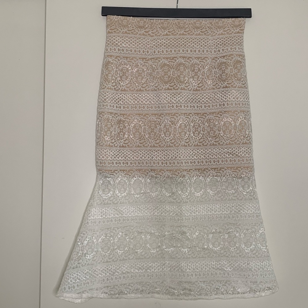 Vone - white & nude lace skirt size US 6